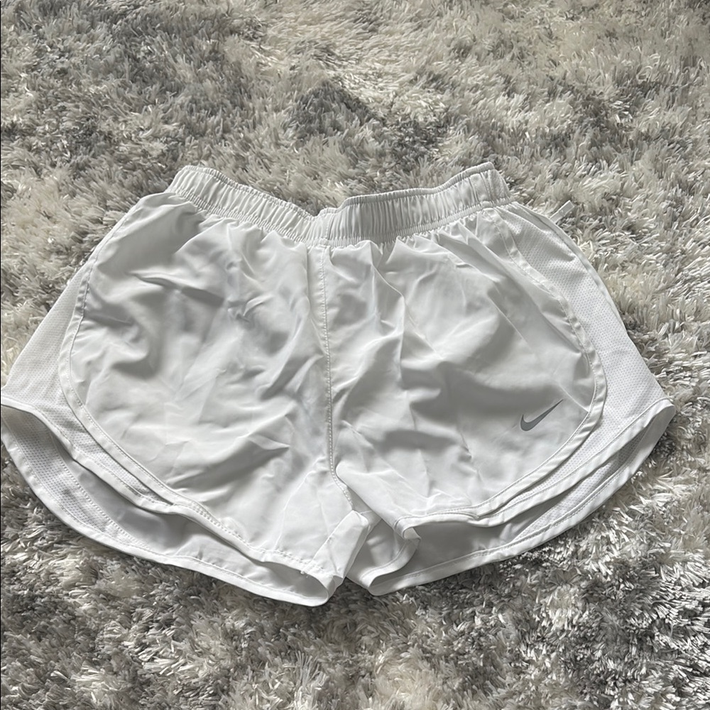 Nike White Athletic Shorts Lightweight Performance Design